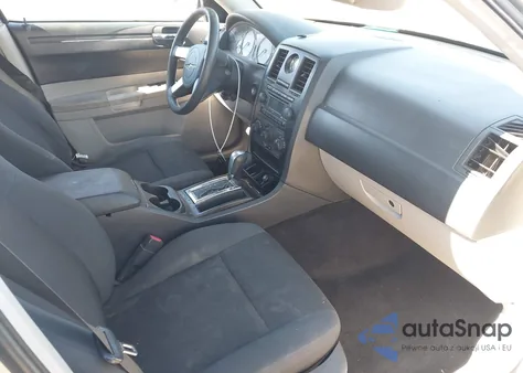 2007 Chrysler 300 from USA, damaged, VIN 2C3KA43R27H699729